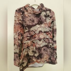 Tie Dye Nursing Petal Front Pullover